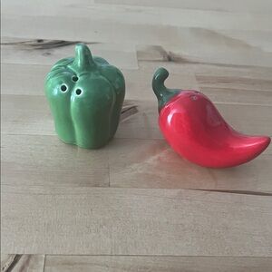 Chili Pepper and Bell Pepper Salt and Pepper Shaker Set